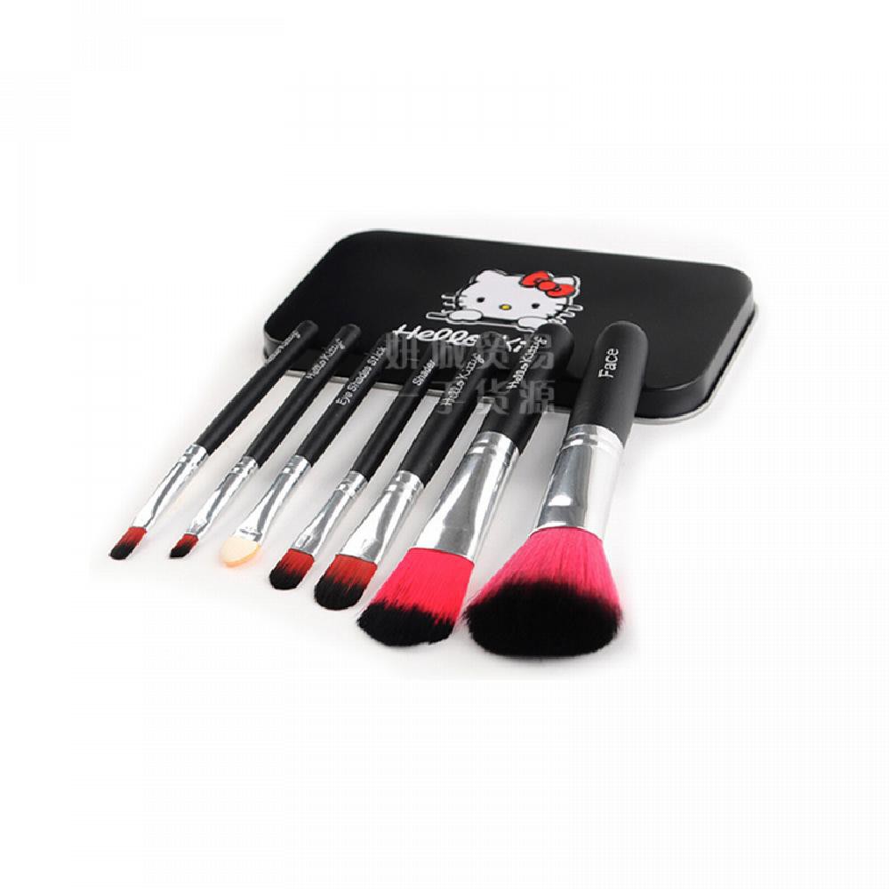 Hello Kitty Mini Makeup Brush Set terdiri dari 7 in 1( kuas mini/travel )