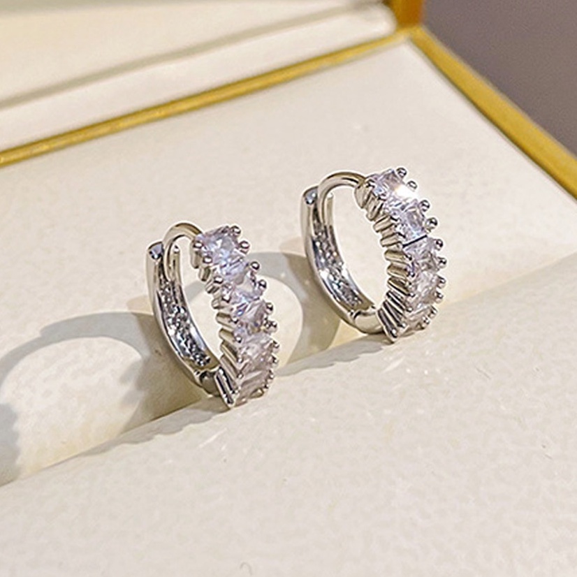 Anting Hoop Bentuk Lingkaran Geometris Bahan Zirkon Warna Silver Untuk Wanita