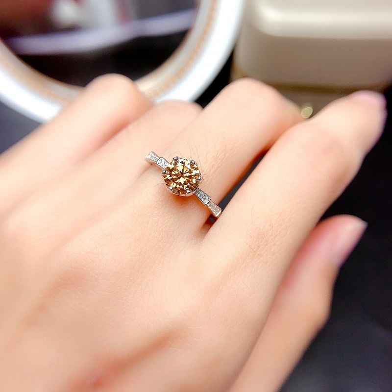 Fashion Eight Hearts and Eight Arrows Pt950 Champagne Moissanite Ring