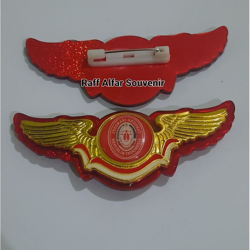 PIN FERARI ADVOKAT MODEL WING