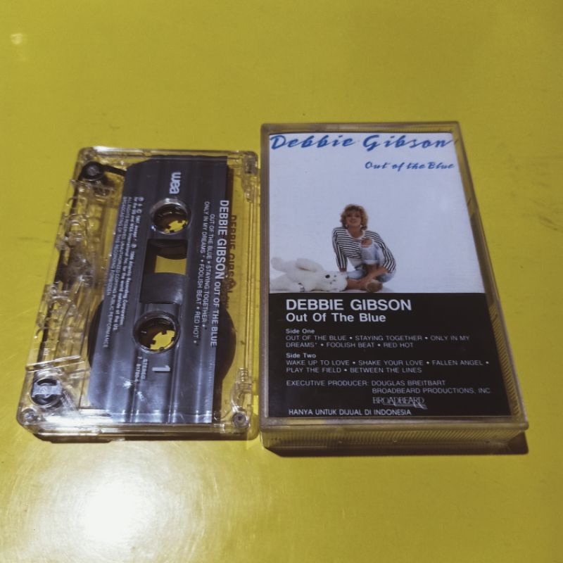 Kaset DEBBIE GIBSON Out Of The Blue Casing Bening