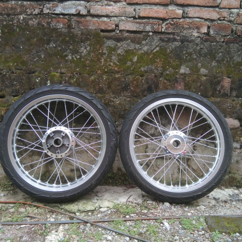 velg jari jari / velg ruji new vixion vrossi 17x2.15 & 17x2.50 bekas