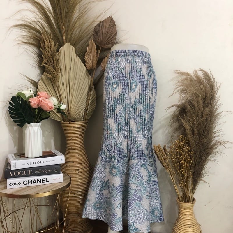 Gallery batik - Rok duyung plisket motif kuaci biru tosca / Bawahan kebaya model mermaid buat pesta 