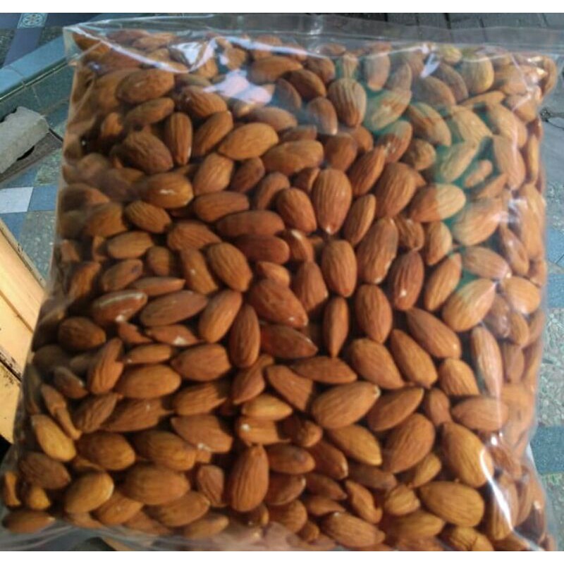 

Kacang Almond / Almond Kacang berat 1kg