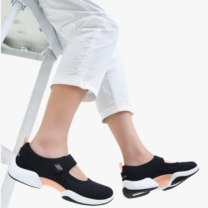 skechers lab chic intuition