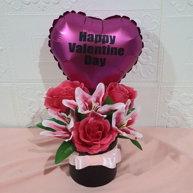 

Box Bulat | Box Bunga | Hadiah Ulang Tahun | Birthday Gift | Anniversary Gift | Kado Wisuda