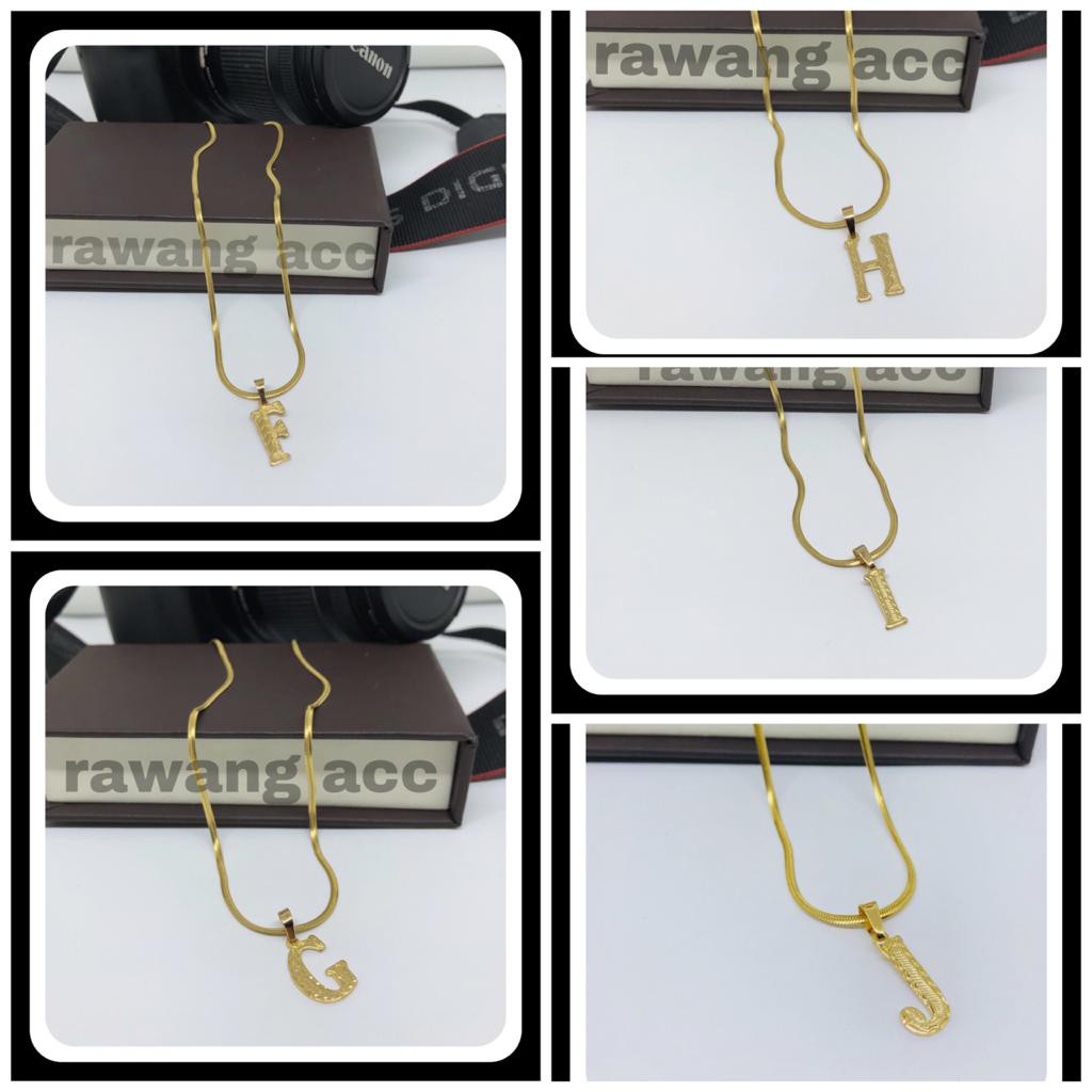 Kalung Titanium Gold Belut Fashion Wanita Liontin Abjad Huruf A - Z  Panjang 45 cm Anti Karat