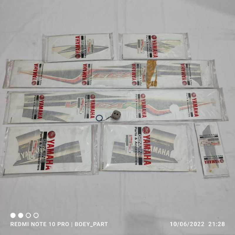 Striping sticker stiker Vega r lama biru putih 2004 original yamaha