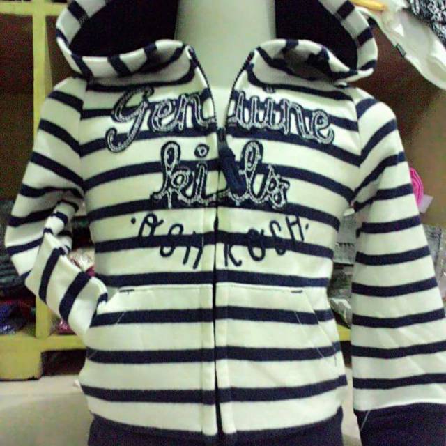 Jacket hoodie oshkosh anak 3 tahun
