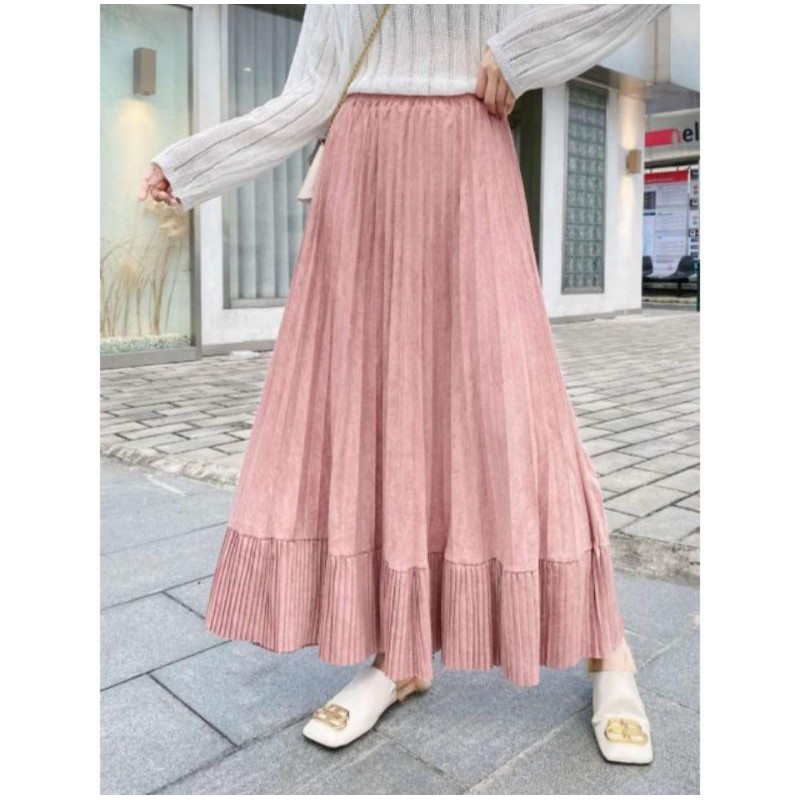 rok prisket suede import london girl rok suede hitam rok suede abutua