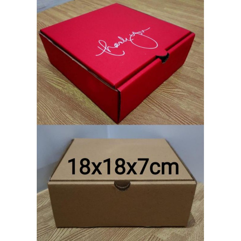 

Box polos 18x18x7cm(LD)/Kardus/Hampers/Karton