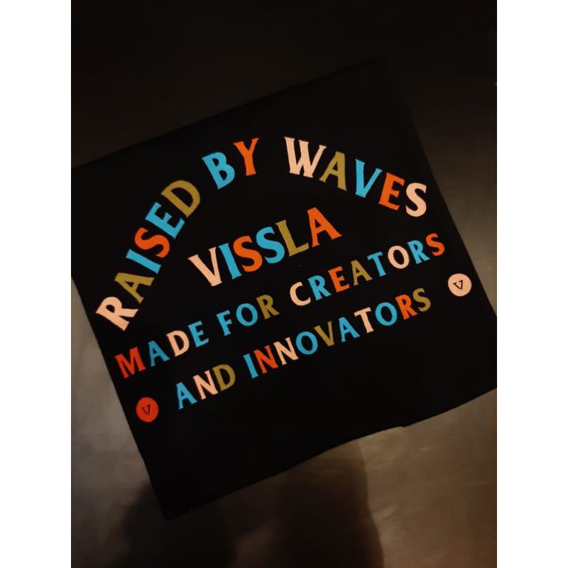 Kaos Pria Vissla Motif Lengan Pendek