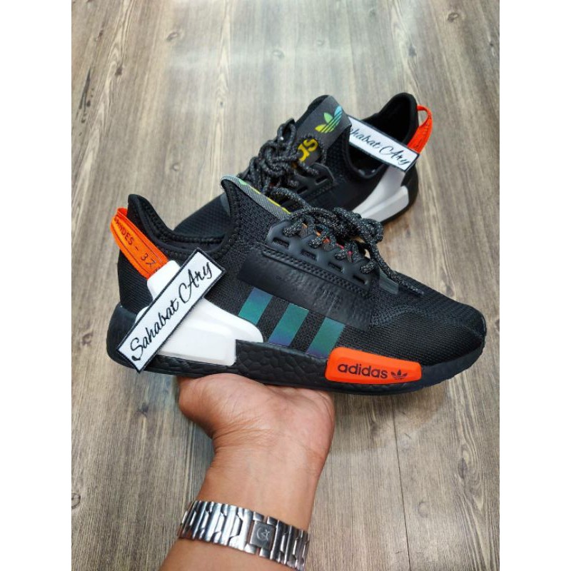 sepatu adidas nmd r1 v2