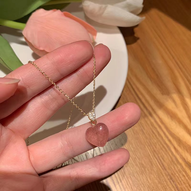 Kalung Liontin Kristal Strawberry Warna Pink Peach Untuk Wanita
