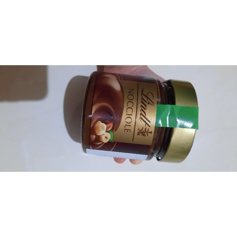 

Lindt Nocciole Hazelnut