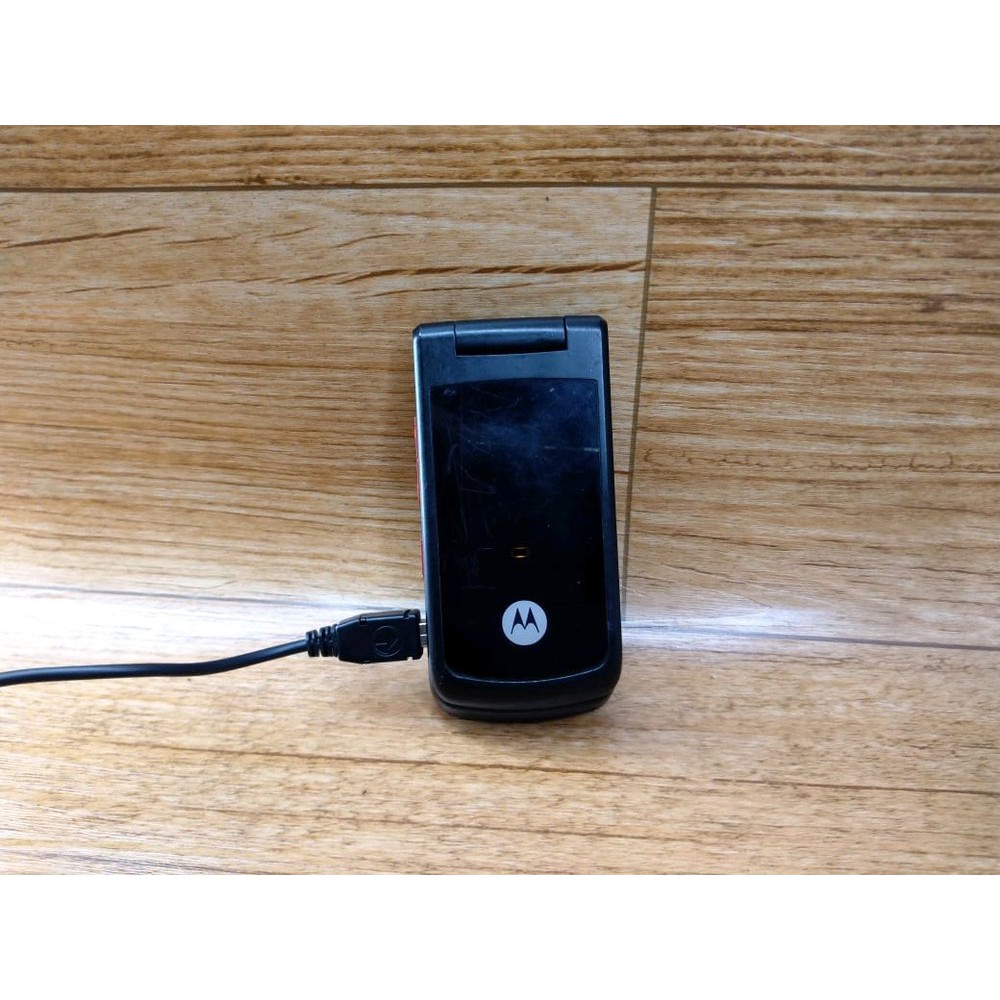 Handphone Jadul Motorola W270 Lipat