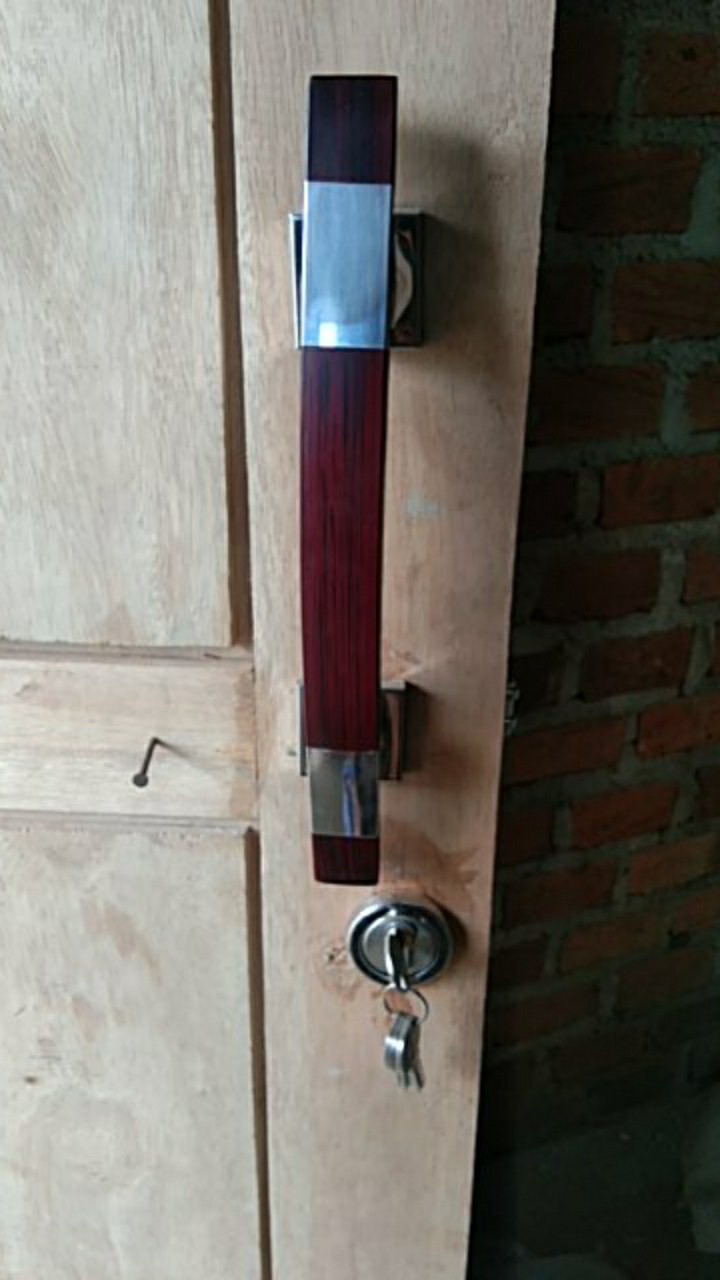 Handle Pintu Kupu Tarung Minimalis Door Pull Stainless 33 Cm Kotak Gagang Tarikan Kunci Pintu Mahoni