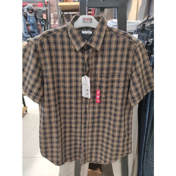 Kemeja pendek cardinal