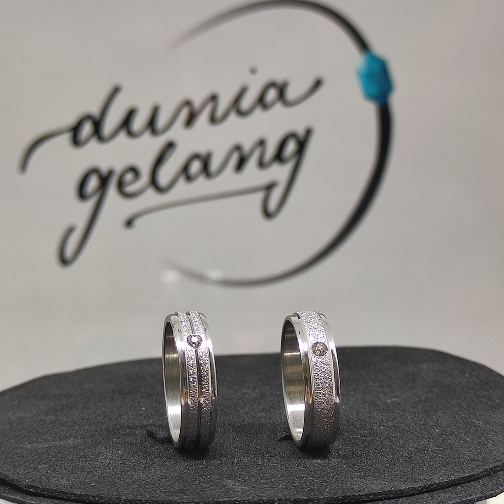 CINCIN TITANIUM PASIR SILVER POLOS DAN GARIS ANTI LUNTUR ANTI KARAT / CINCIN PRIA WANITA ANAK COUPLE TUNANGAN / DUNIAGELANG.ID