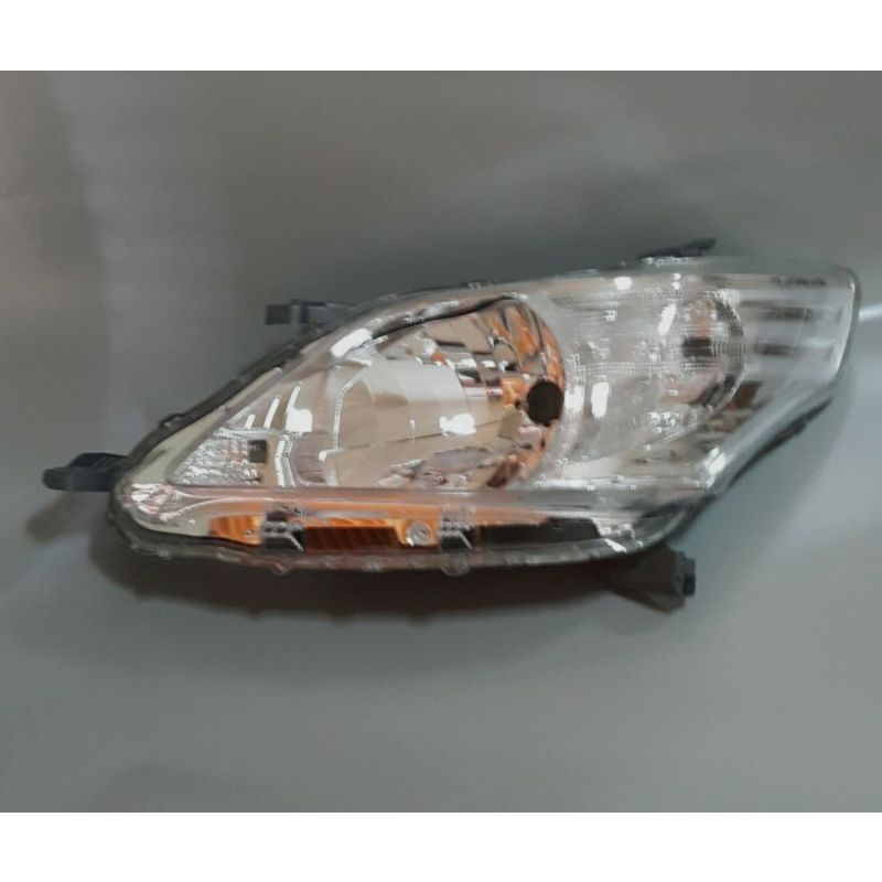 Head Lamp LH (Kiri) Innova 2012 - 2015