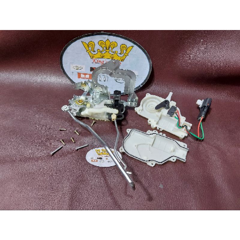 DOOR LOCK (PINTU DEPAN) PANTHER KAPSUL 2002-2015  1 BUAH