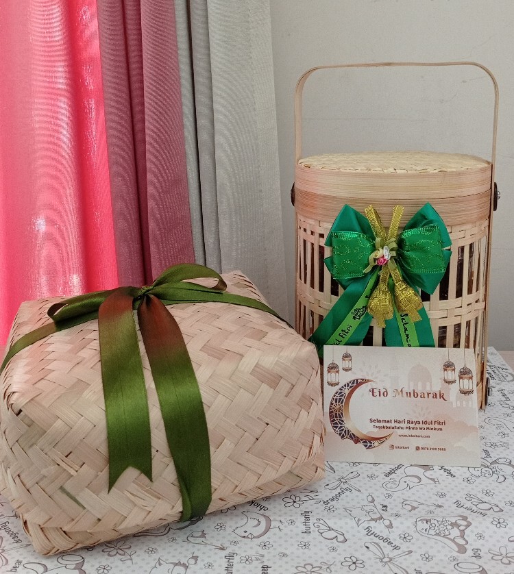 Keranjang Bambu Hias /rantang Bambu Isi 3 Toples/wadah Hampers Lebaran
