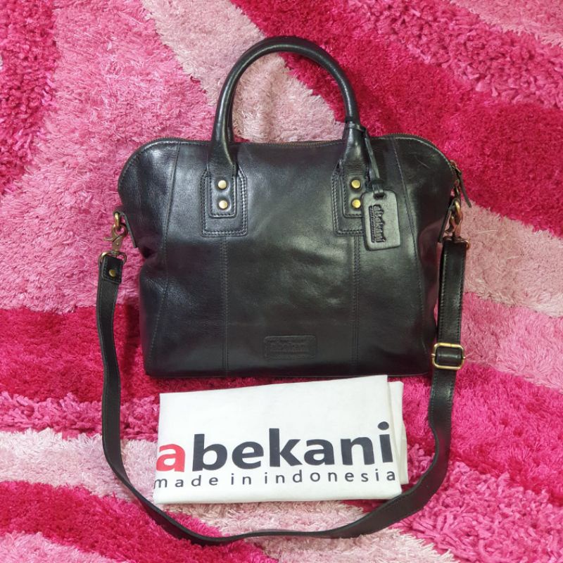 Abekani Marbun Black Pu