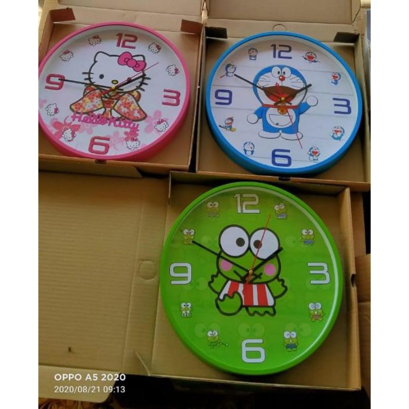 jam dinding karakter besar