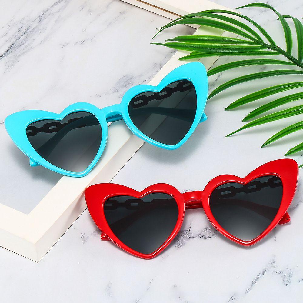 Lily Heart Sunglasses Trendy Rantai Logam Temples Eyewear Wanita Shades