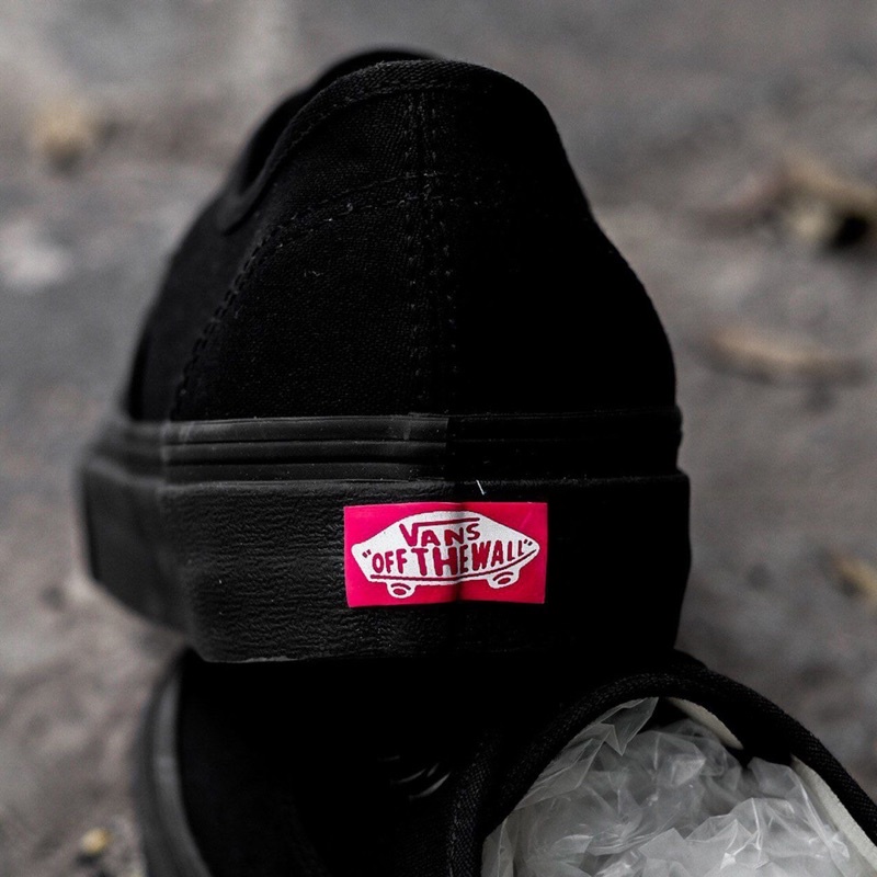 [SALE] AUTHENTIC CLASSIC BLACK BLACK ORIGINAL 100%