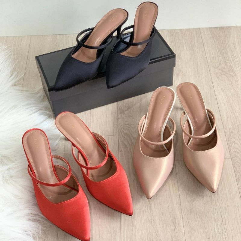 

CKS216 HEELS TULIS WARNA DAN NOMOR DI NOTE