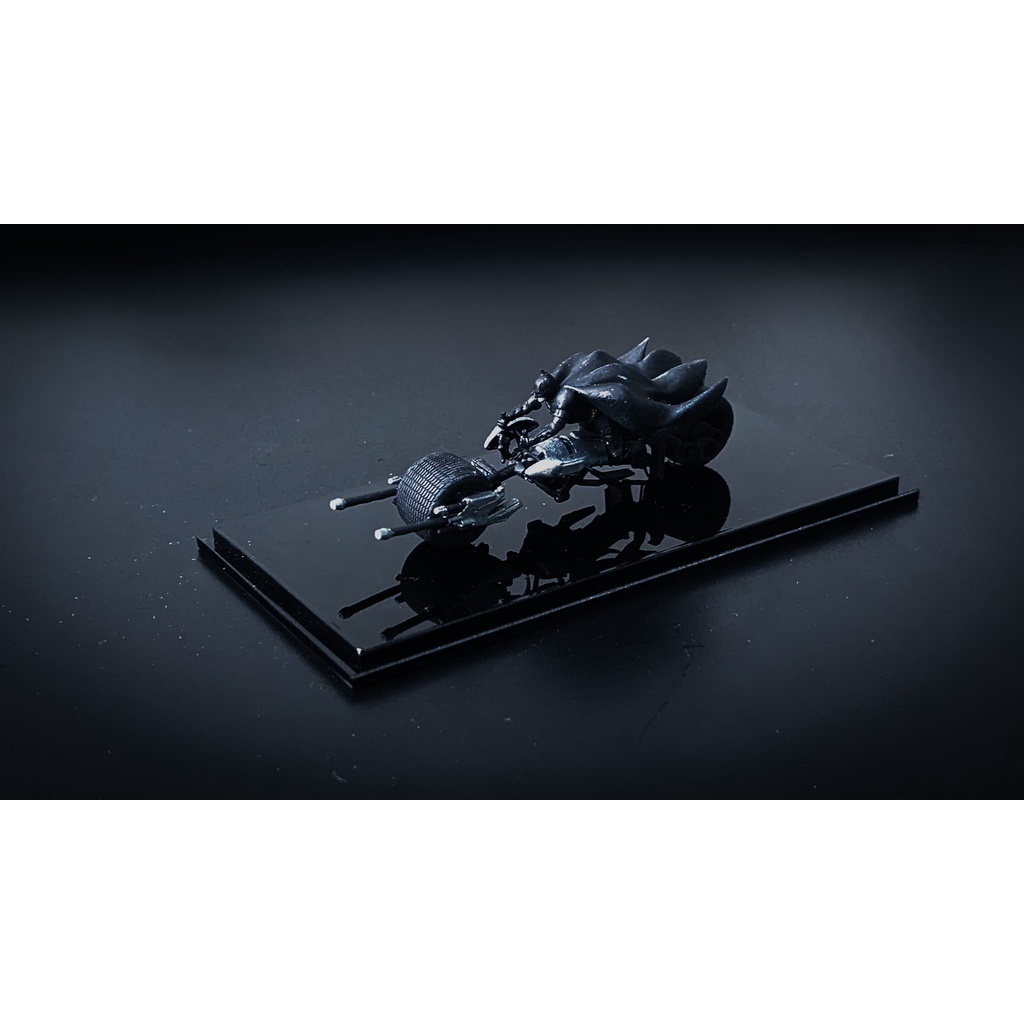 Miniature Figure BATMAN BATPOD 1/64 HO diorama