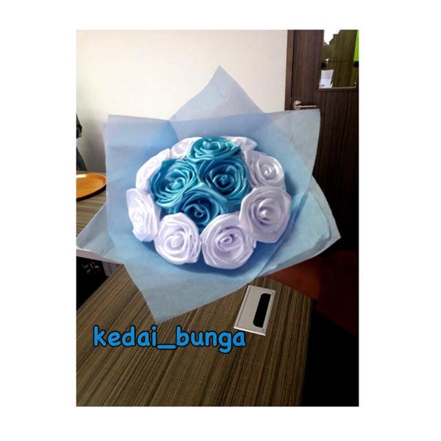 

Buket satin blue and white