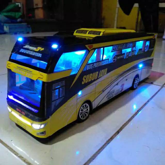 Miniatur Bus RC Subur Jaya JB3+ A.K.A BUMBLE BEE  Skala 1:43 FULL Spek+Stroboan Pakai Remote Control