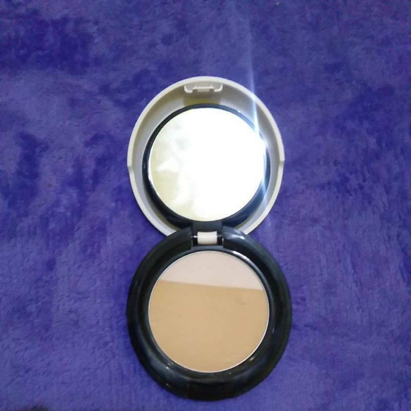 

The body shop compact moisture white