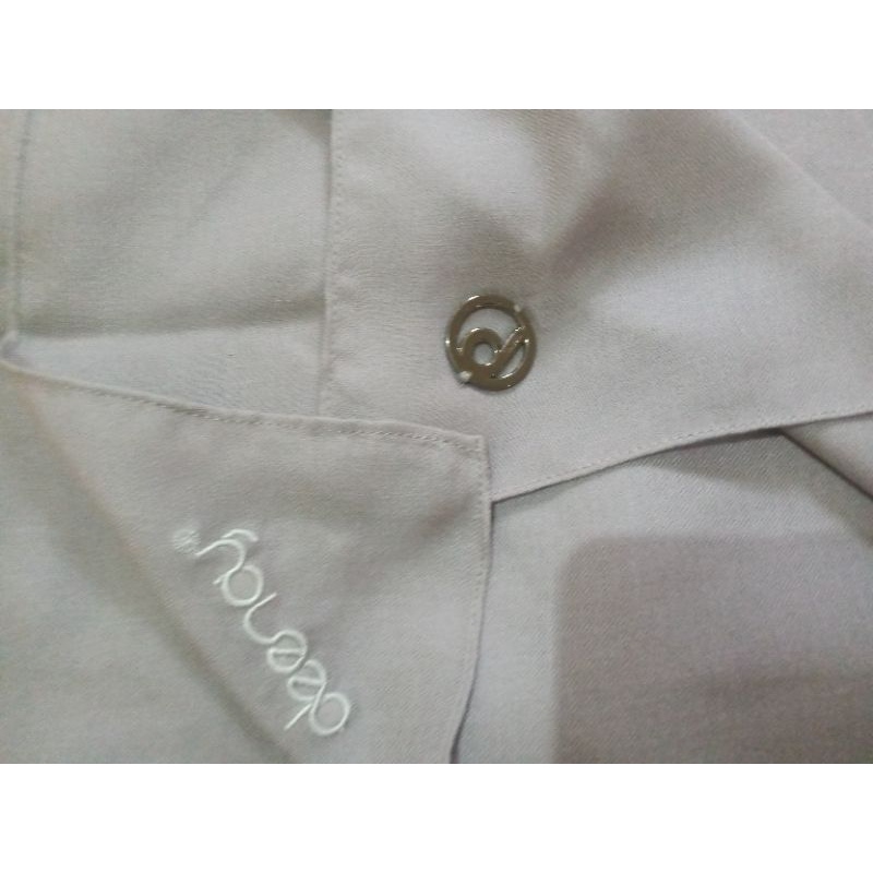 Preloved deenay naira polos abu muda