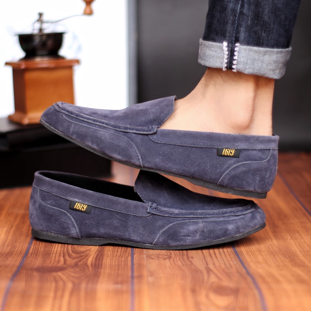 Sepatu Formal Pria Casual Slip on Pria Mules Kantoran Nikahan Suede Asli Original Sepatu Pansus Kantor Resmi Formal Hitam Navy Abu Gaya Trendy Kasual Kuliah Pesta Nikah Kondangan Gereja Kerja PNS Guru Kekinian Terlaris Terbaru Murah