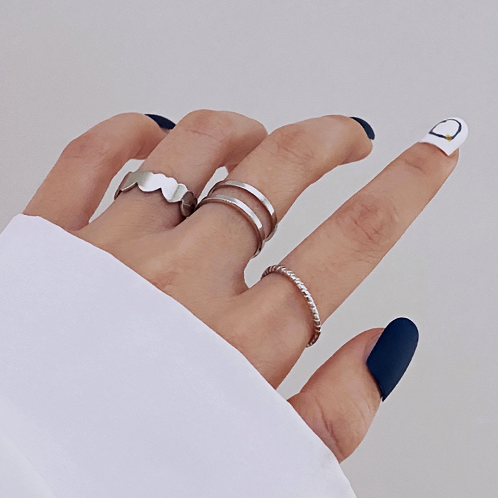 3pcs / Set Cincin Jari Bentuk Hati Warna Silver Gaya Punk Korea Hip-hop Untuk Wanita
