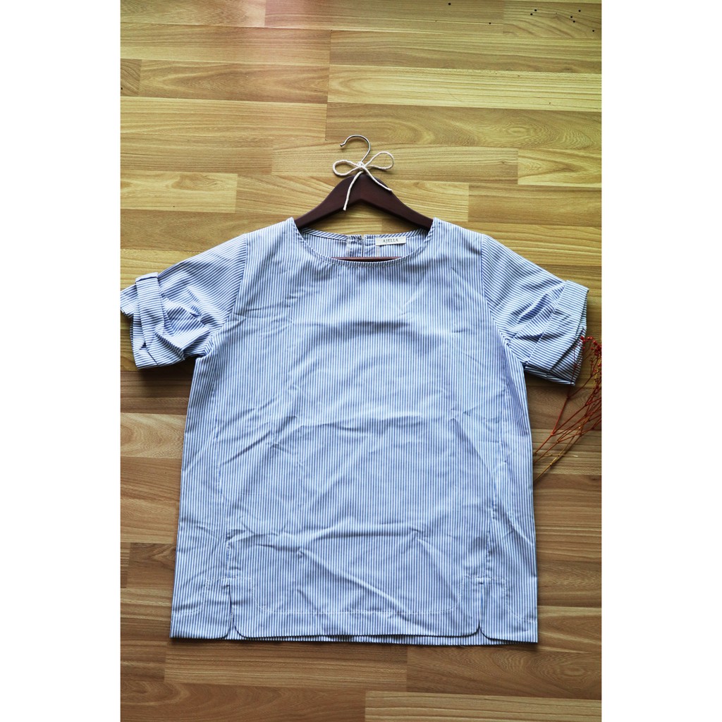 PRELOVED, Baju Garis Biru Wanita, Kondisi 99%