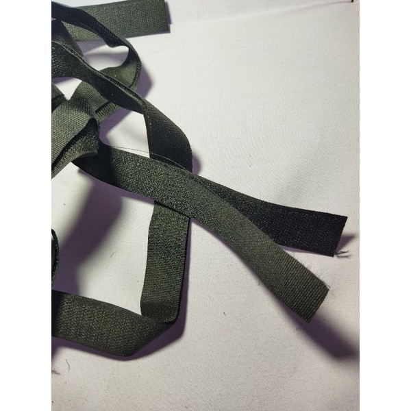 perekat/velcro warna hitam 2cm