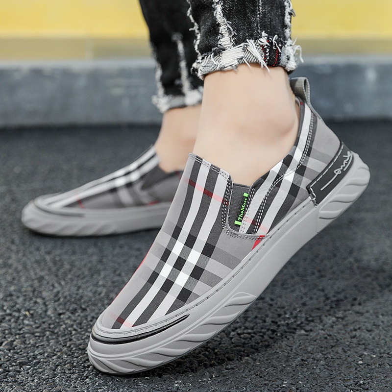 Toread Sepatu Slip On Motif Kotak Kotak Sneakers Casual Trendy MC117