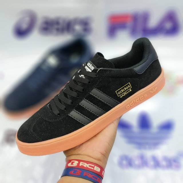 SEPATU SNEAKERS PRIA ADIDAS GAZELLE SOL GUM PLUSBOX ADIDAS