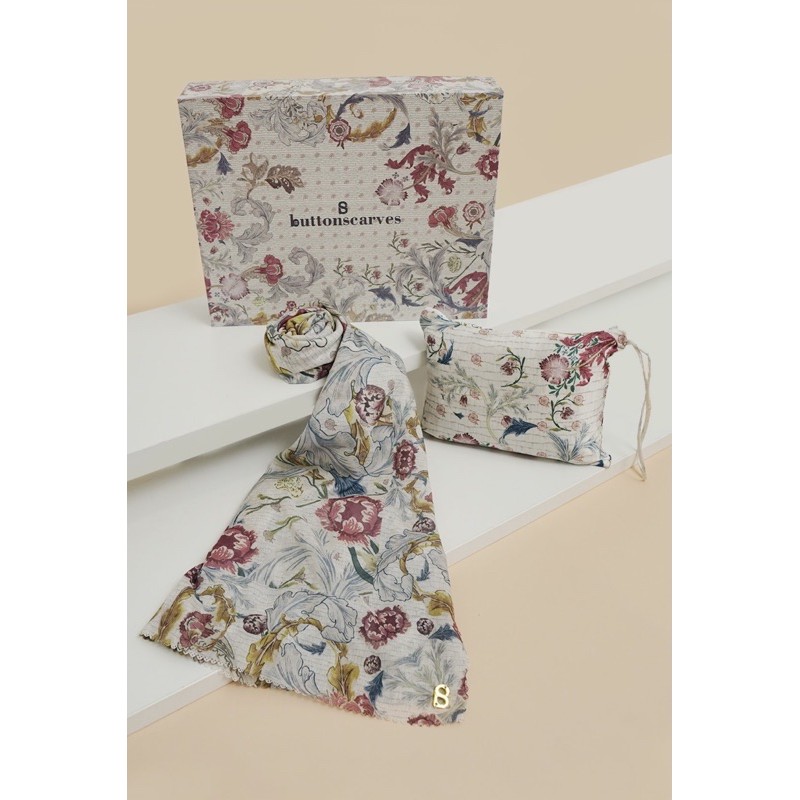 Buttonscarves The Royale Kutsa Hampers