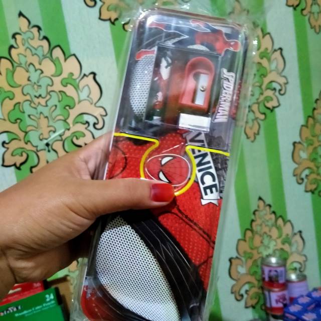 

Pancil case karakter