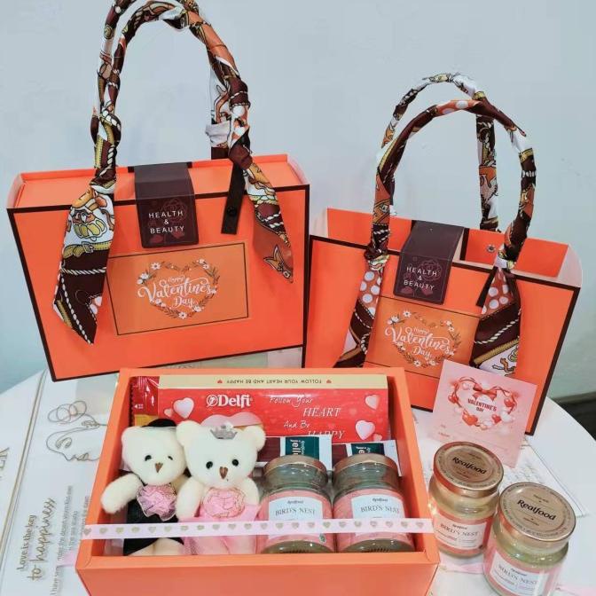 

READY COD Hampers Realfood Edisi Valentine / Kado Premium Walet Jelly VAL22-HER TERLAKU