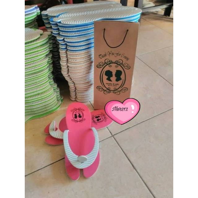 

Souvenir sandal Flip Flop + sablon + kemas paperbag