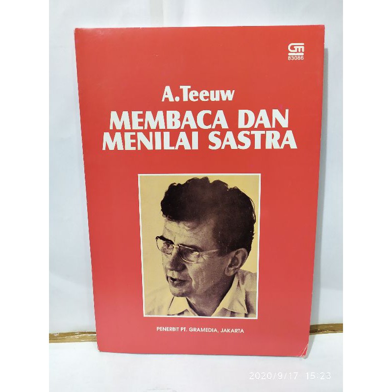 MEMBACA DAN MENILAI SASTRA A. Teeuw