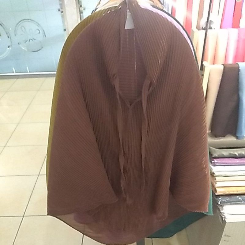 bergo plisket coklat pramuka