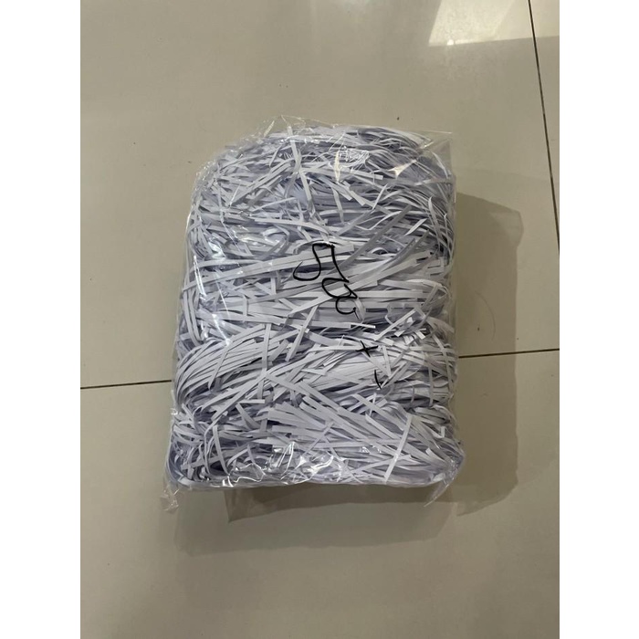 

Kertas Cacah Shredded Paper Putih +-500Gr Untuk Penadah Dalam Box Kado