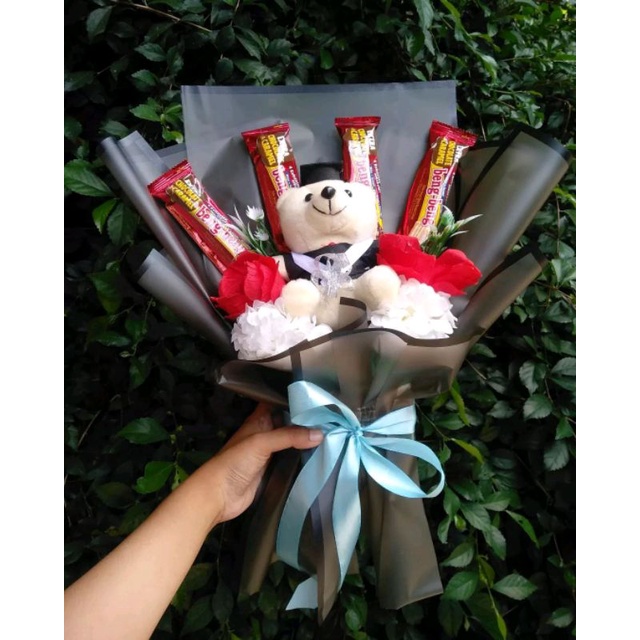 

Buket Wisuda Murah